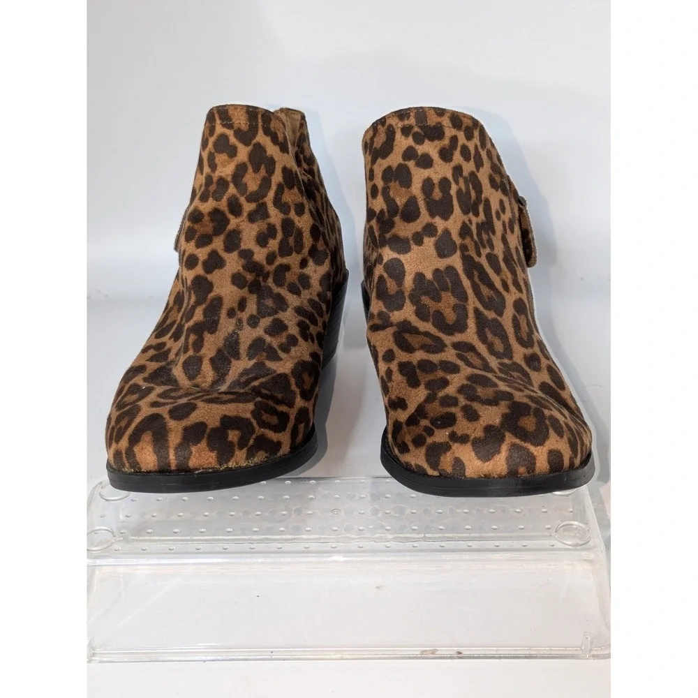 SO Women's Size 8 Leopard Print Ankle Booties Side Zip Low Block Heel